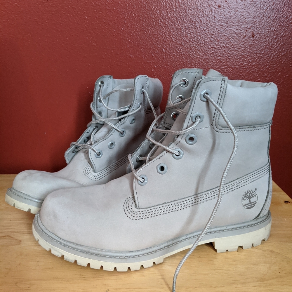 Light grey Timberlands